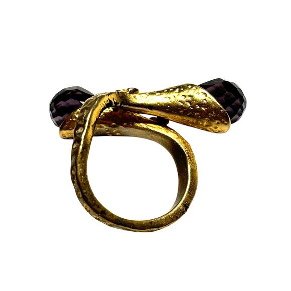 Unique textured goldtone cocktail ring with purple faceted stones wrapped Size 5 - Picture 2 of 7